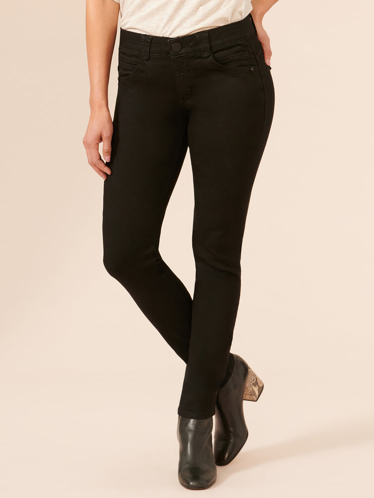 
            
                Load image into Gallery viewer, Black Stretch Denim &amp;quot;Ab&amp;quot;solution 34 Inch Long Inseam Booty Lift Tall Jegging Jeans
            
        