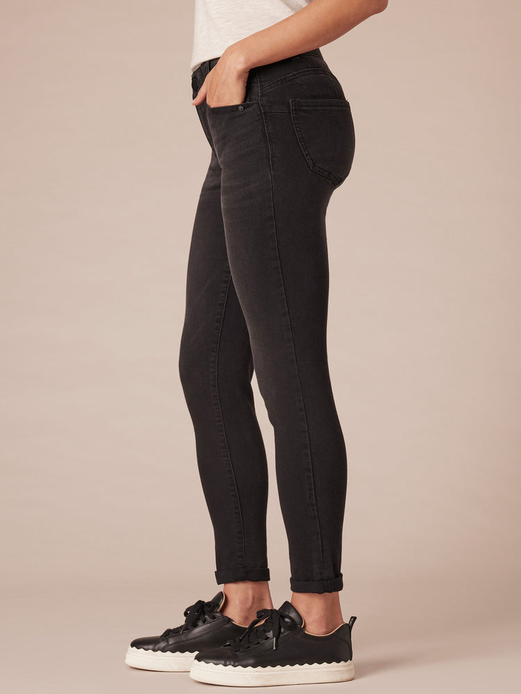 "Ab"solution Black Denim Petite Ankle Skimmer Jeans