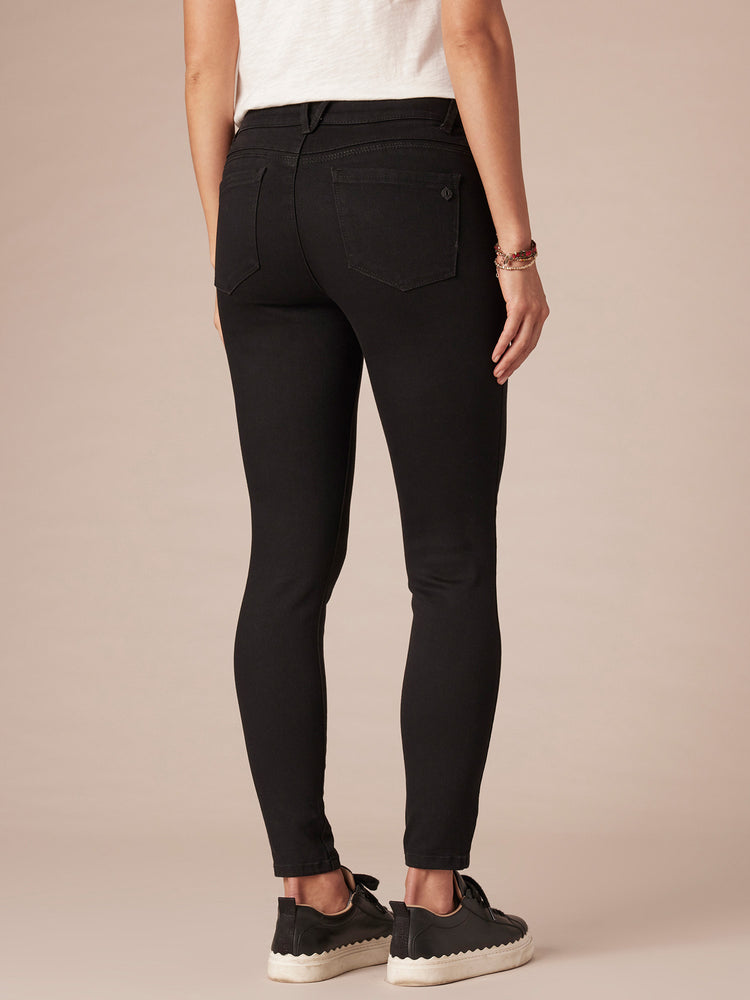 Absolution Black Stretch Denim High Rise Ankle Length Skimmer Jegging Jeans