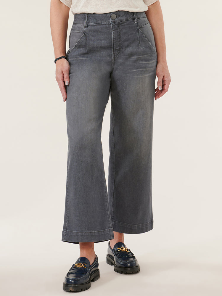 
            
                Load image into Gallery viewer, Light Grey Vintage Denim Petite &amp;quot;Ab&amp;quot;solution Sky Rise V-Pocket Wide Leg Jeans
            
        