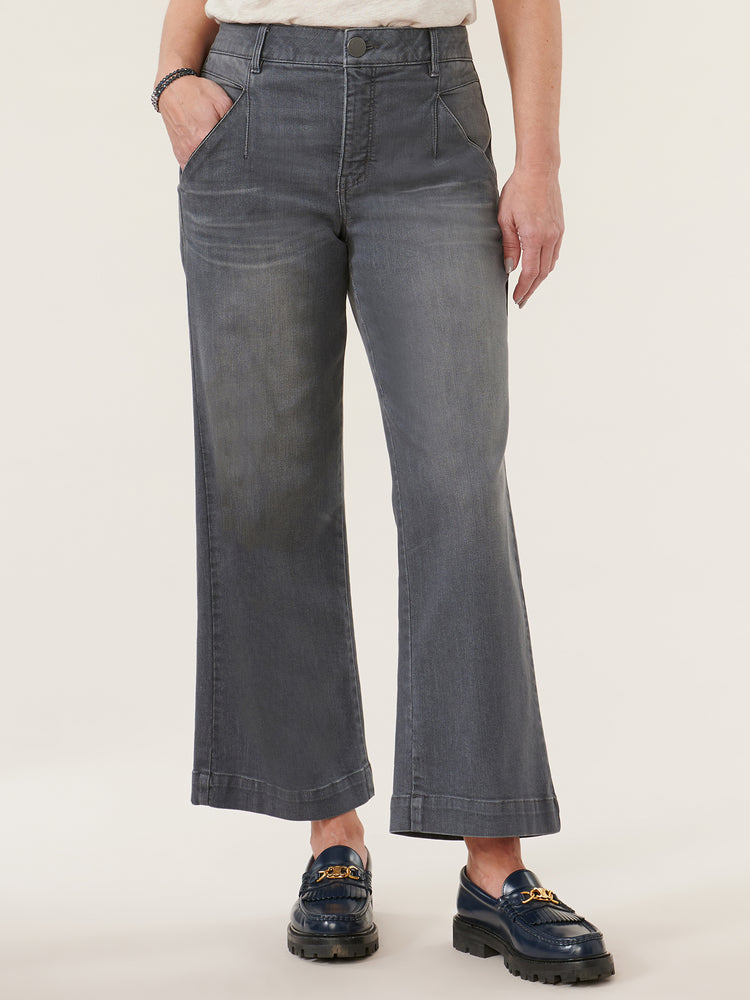 Light Grey Vintage Denim Petite "Ab"solution Sky Rise V-Pocket Wide Leg Jeans