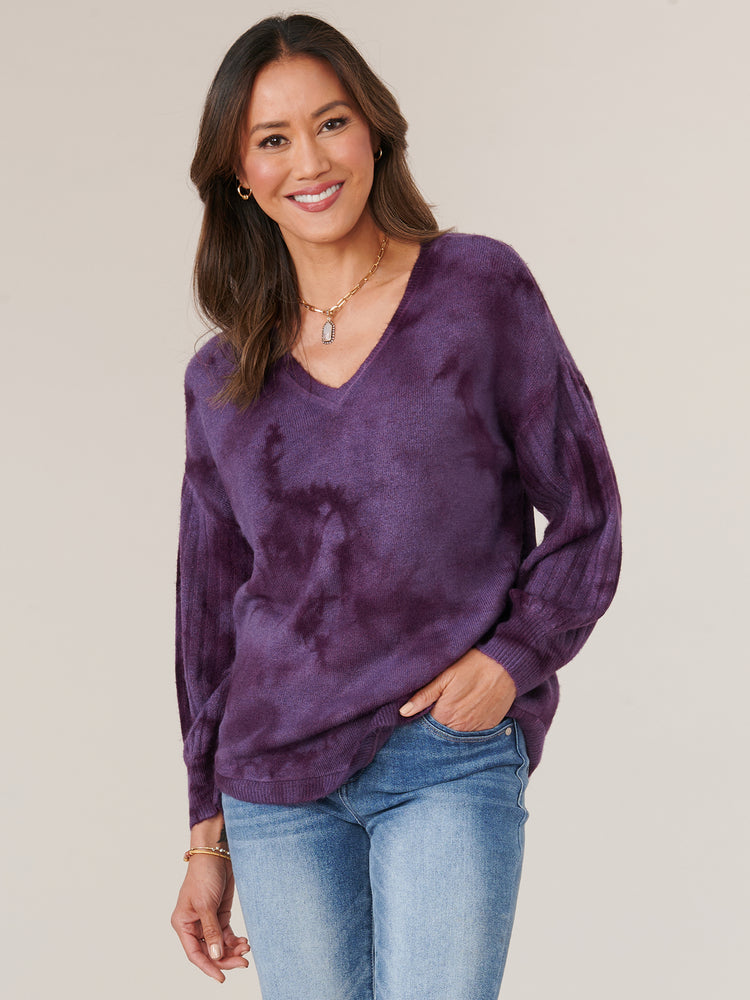 Concord Grape Long Blouson Drop Shoulder Banded Sleeve V-Neck Tie Dye Sweater