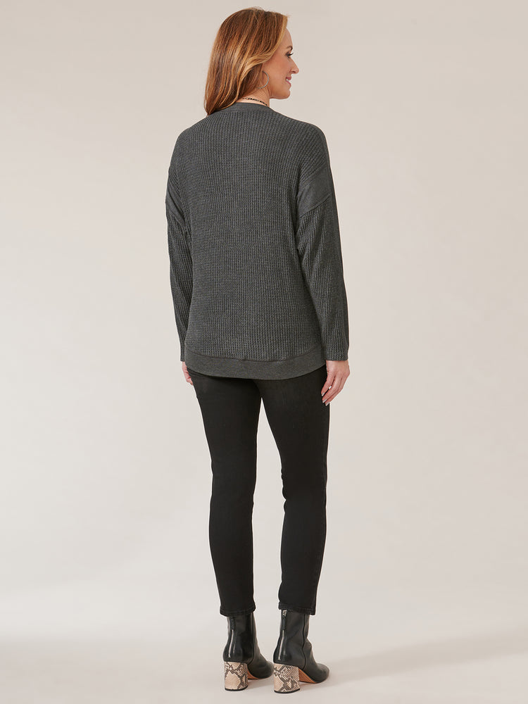 
            
                Load image into Gallery viewer, Heather Charcoal Long Dolman Sleeve V-Neck Mixed Media Hi Low Knit Top
            
        