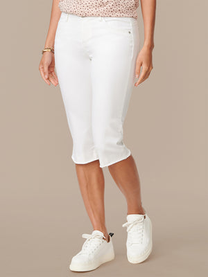 
            
                Load image into Gallery viewer, Optic White Denim Absolution Mid Rise Skimmer Petite Pant
            
        