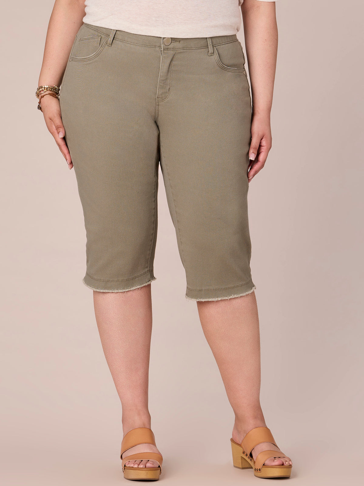 "Ab"solution Plus Mid Rise Frayed Hem Skimmer Pants