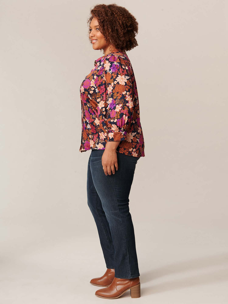 
            
                Load image into Gallery viewer, Navy Baton Rouge Multi Three Quarter Sleeve Floral Print Woven Plus Size Top
            
        
