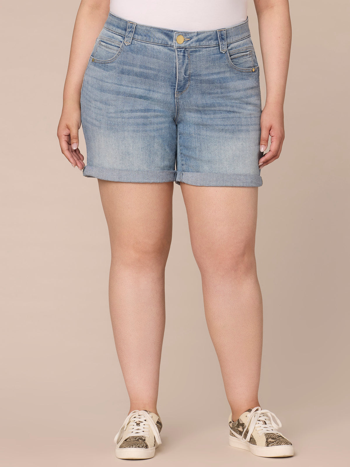 "Ab"solution Mid Rise 7 Inch Inseam Plus Shorts Roll Cuff