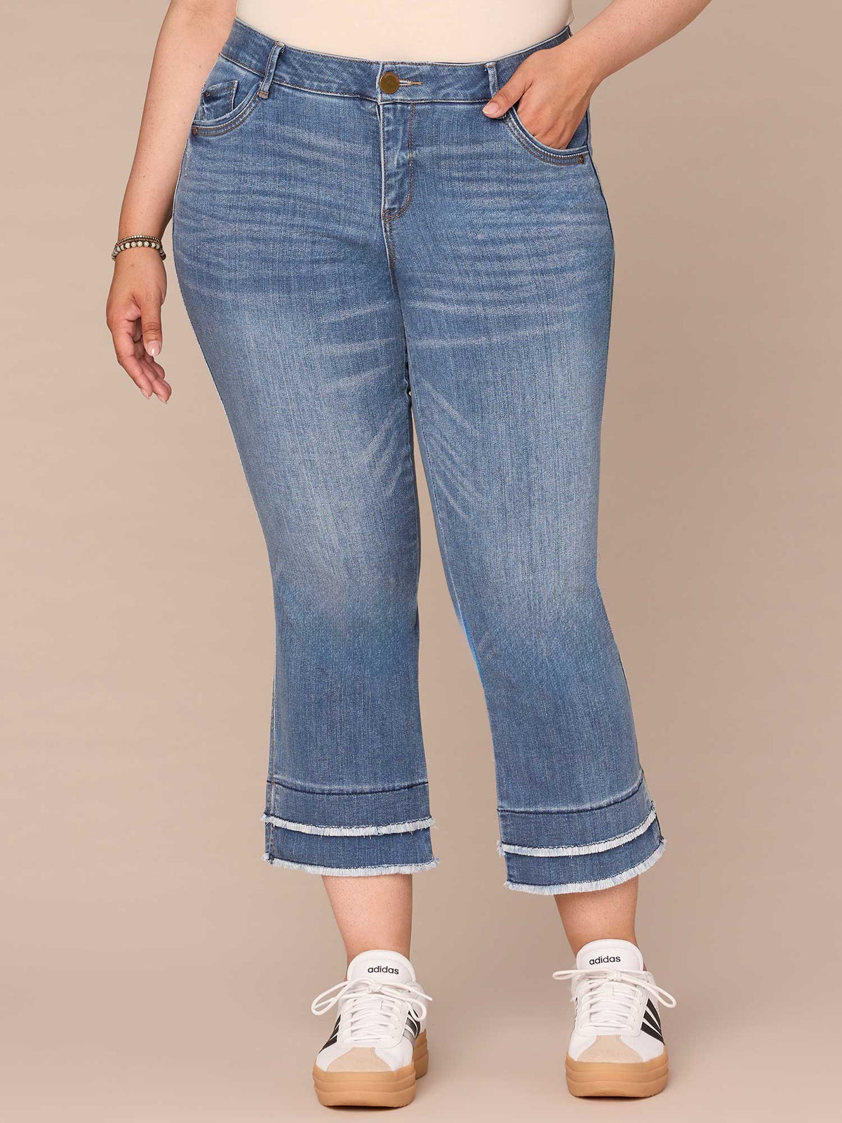 "Ab"solution Plus Fray Hem Kick Flare Jean