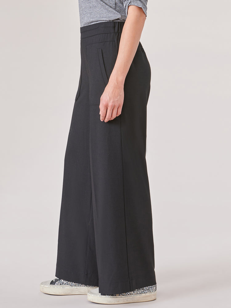 Shop Plain Palazzo Pants with Pocket Detail and Elasticised Waistband  Online  Max Kuwait