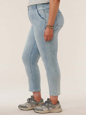 
            
                Load image into Gallery viewer, &amp;quot;Ab&amp;quot;solution Light Blue Denim Slim Straight High Rise Plus Size Carpenter Jeans
            
        